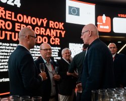 oslava v Planetariu